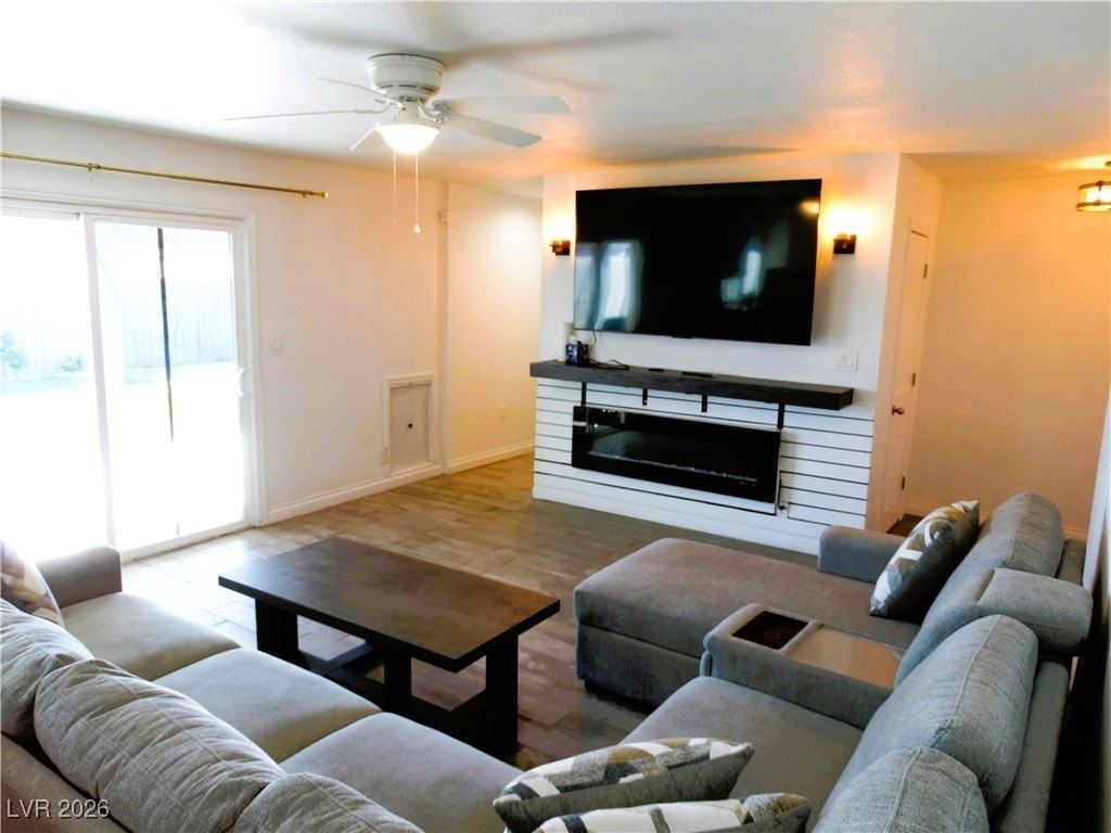 4937 Elaina Ave - Photo 5 of 37