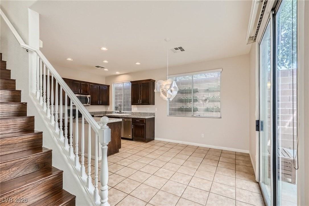 7677 Alexander Hills St - Photo 7 of 24