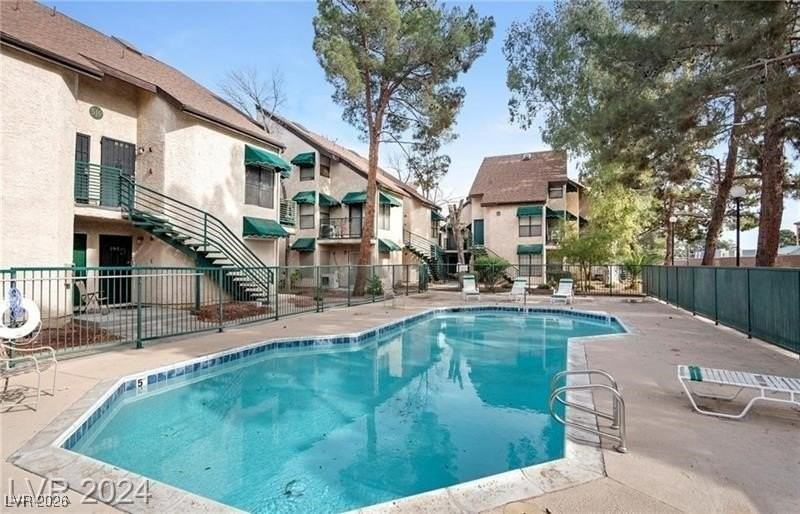 530 Elm Dr #102 - Photo 4 of 14