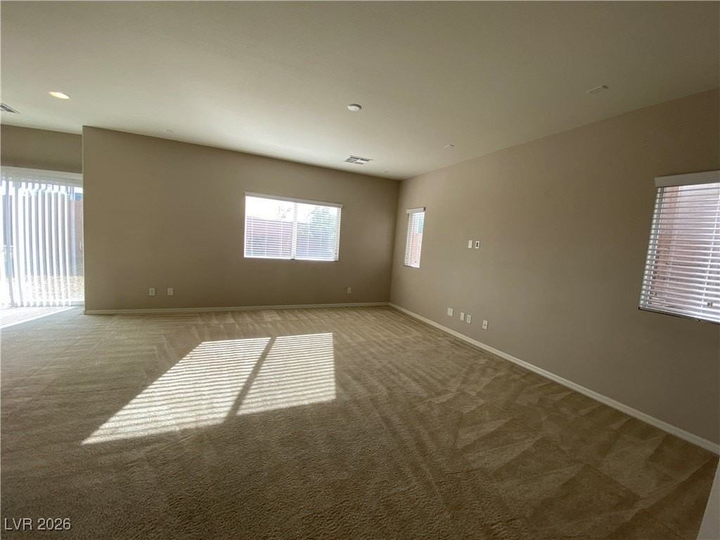 8033 Ancient Oaks Ave - Photo 3 of 34