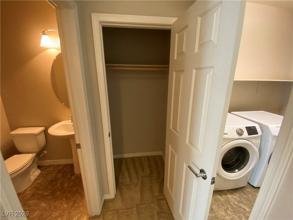 8033 Ancient Oaks Ave - Photo 7 of 34