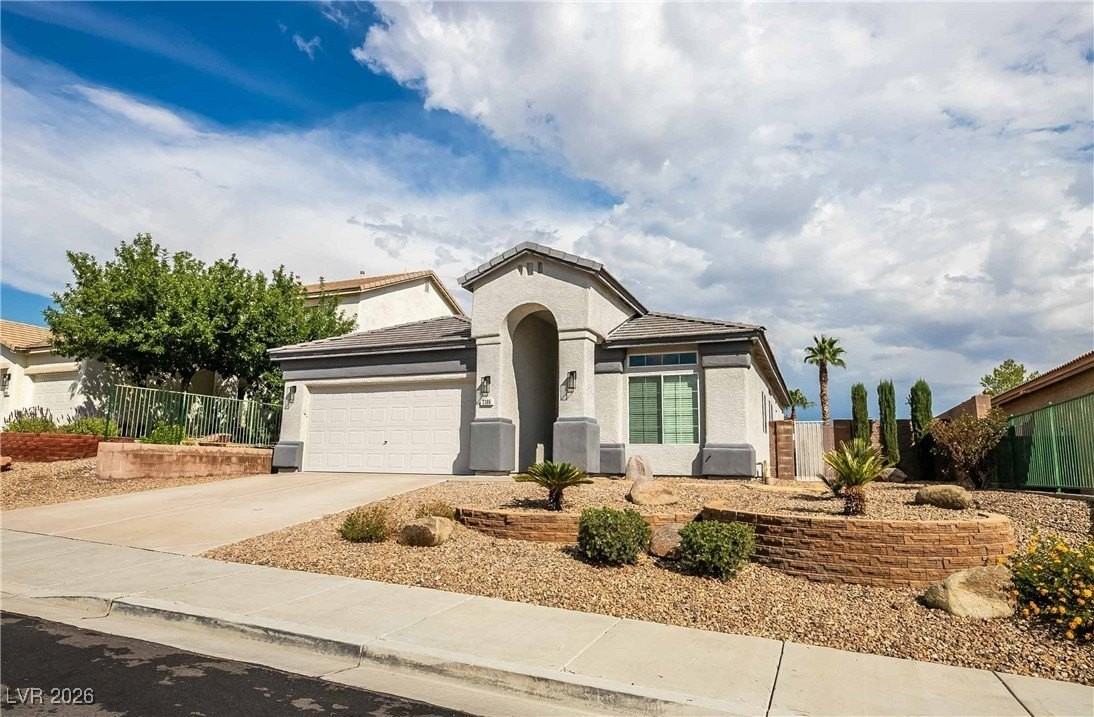 2306 Reading Hills Ave - Photo 2 of 19