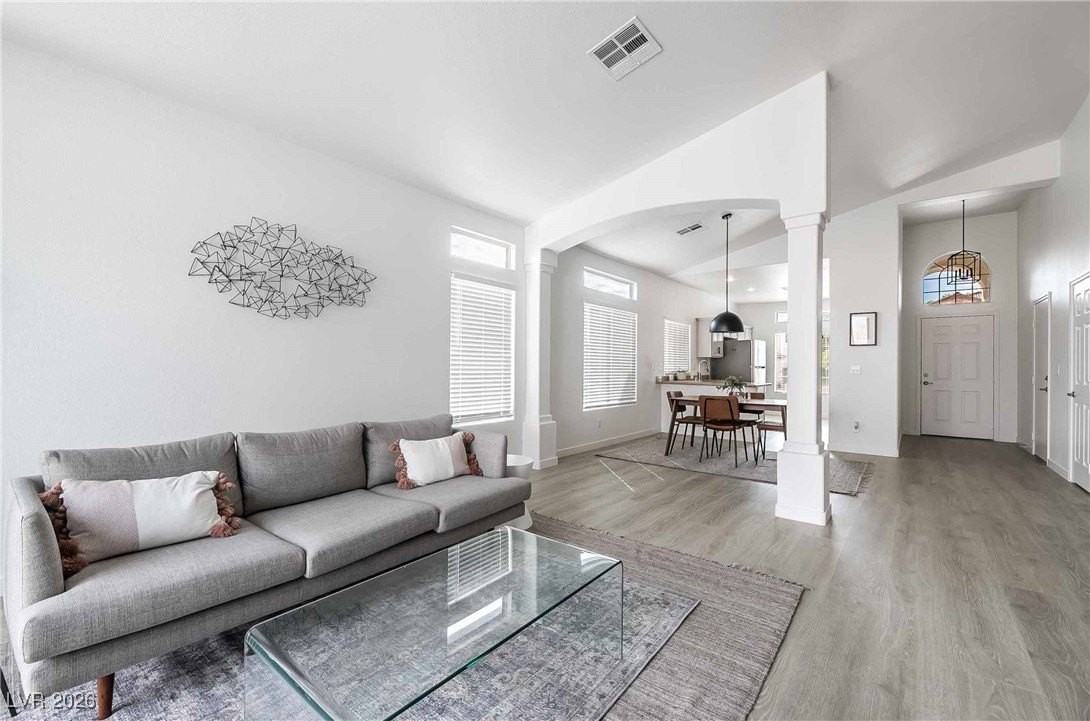 2306 Reading Hills Ave - Photo 5 of 19