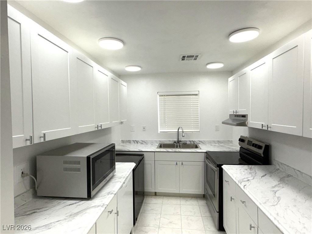 3924 Mount Charleston Dr - Photo 3 of 20