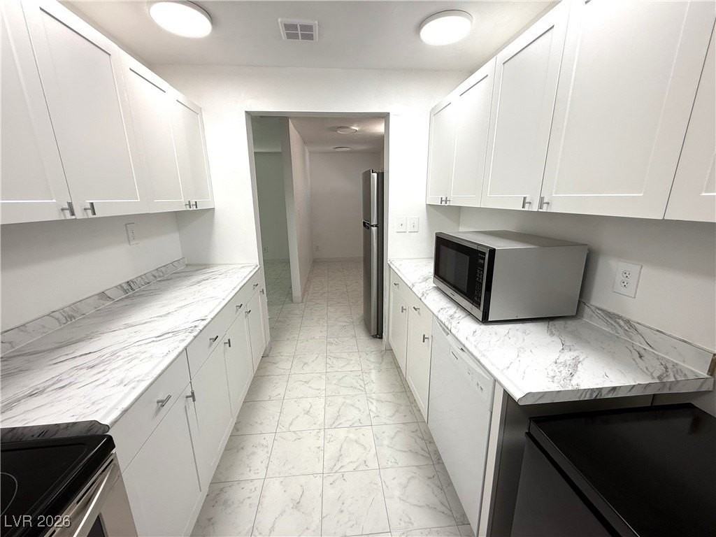 3924 Mount Charleston Dr - Photo 4 of 20