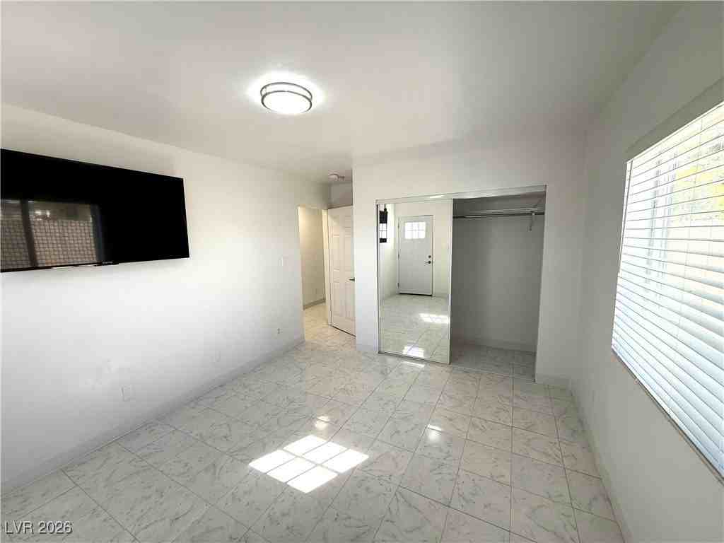 3924 Mount Charleston Dr - Photo 7 of 20