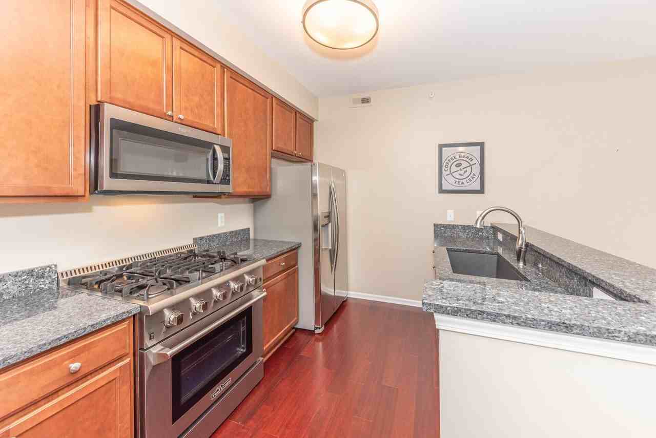 1008 W Summerfield Glen Cir - Photo 7 of 38