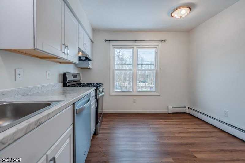 50 Railroad Ave - Photo 5 of 21