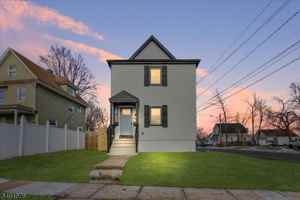 featured image of 143 Johnston Ave #1
