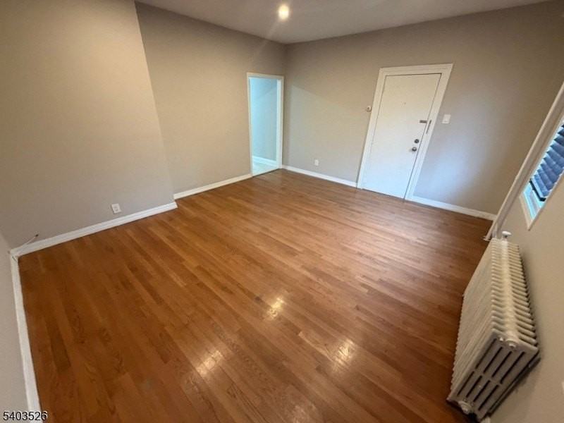 139 40th St - Photo 3 of 11