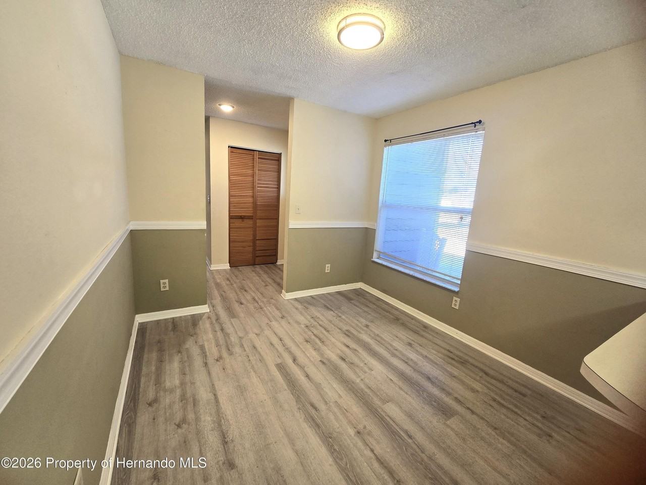 13436 White Plains St - Photo 4 of 17