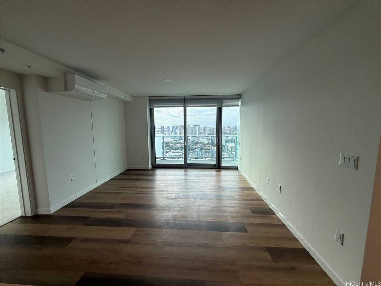 1515 Liona St Apt 4316 #4316 - Photo 2 of 22