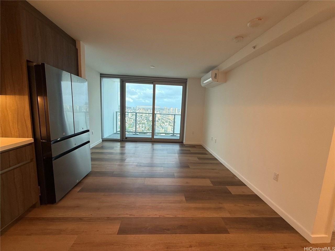 1500 Rycroft St Apt 3605r #3605R - Photo 4 of 20