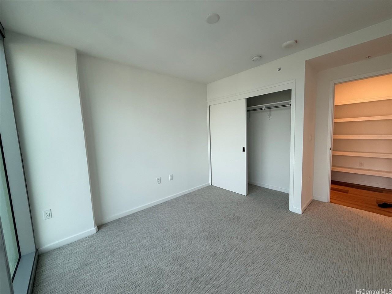 1500 Rycroft St Apt 3605r #3605R - Photo 6 of 20