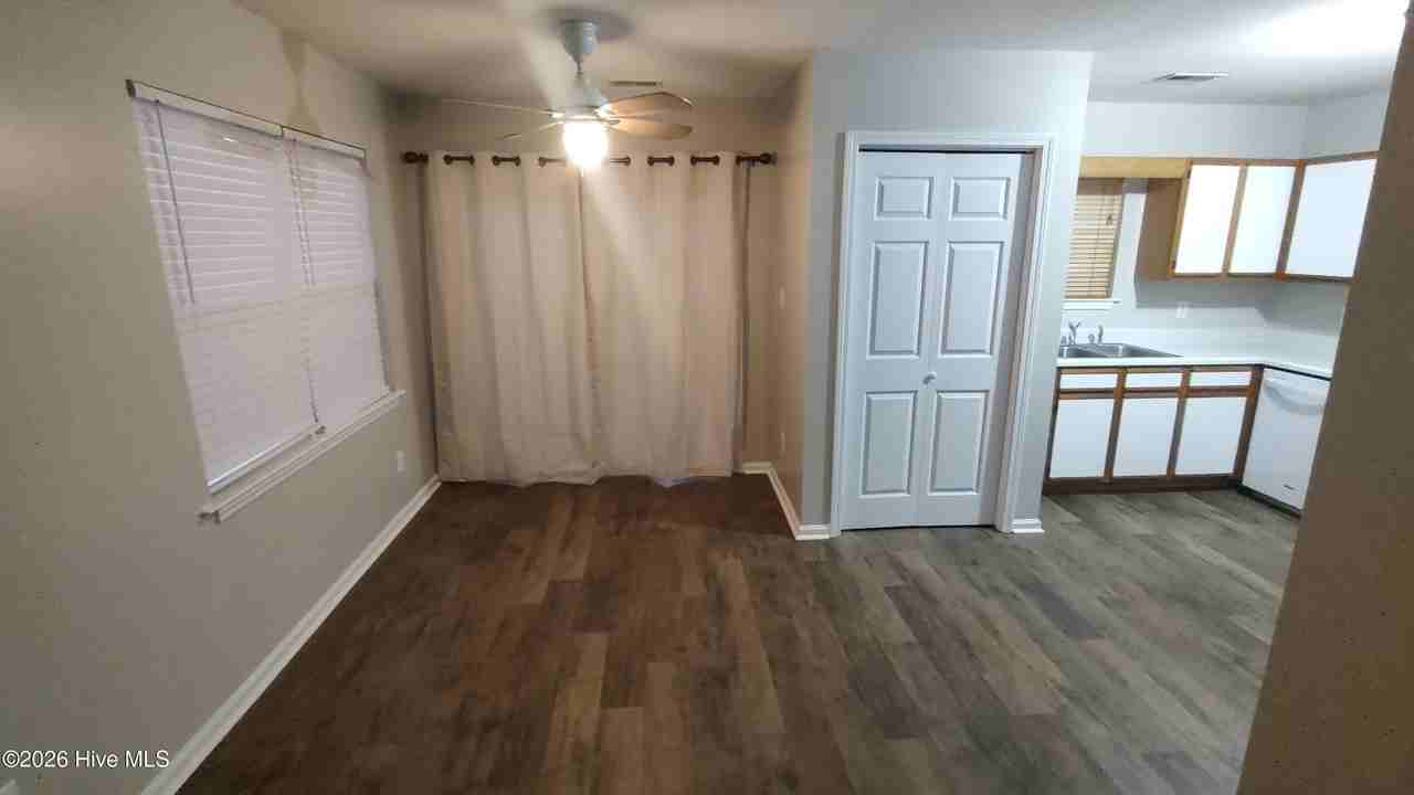 90 Century Ct - Photo 5 of 21