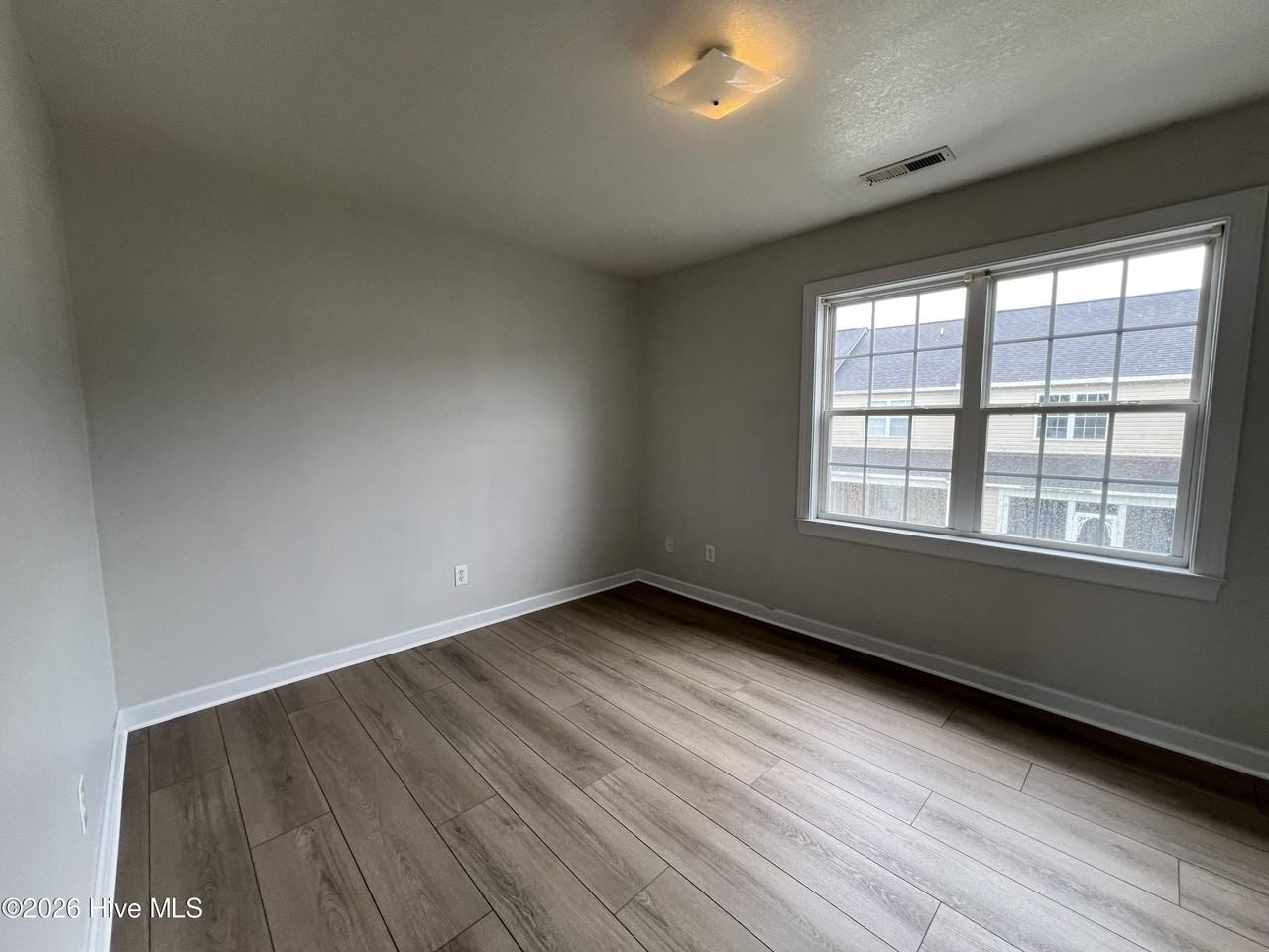 503 Springwood Dr - Photo 7 of 7