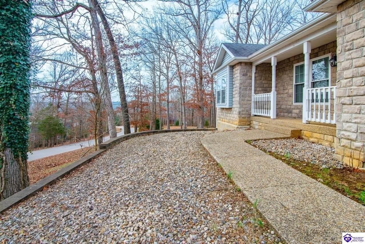 28 Sunnyview Rd - Photo 4 of 36