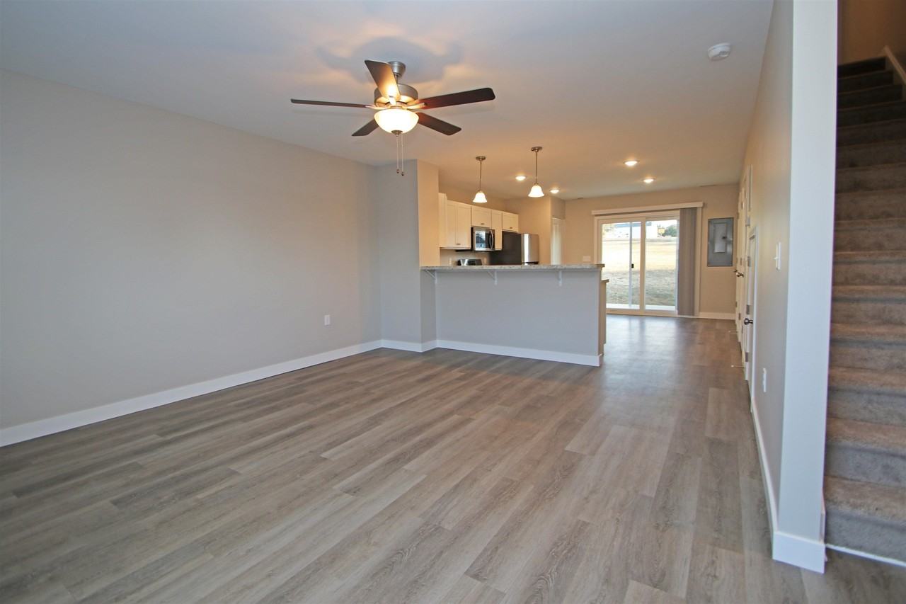 1313 Luke Ln - Photo 2 of 19