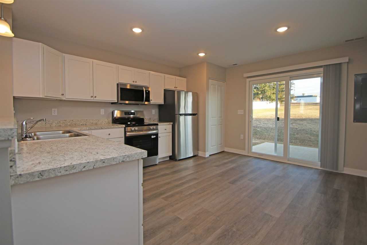 1313 Luke Ln - Photo 4 of 19