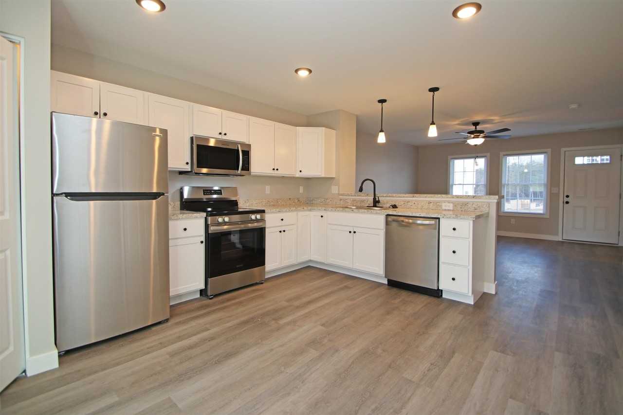 1317 Luke Ln - Photo 7 of 22