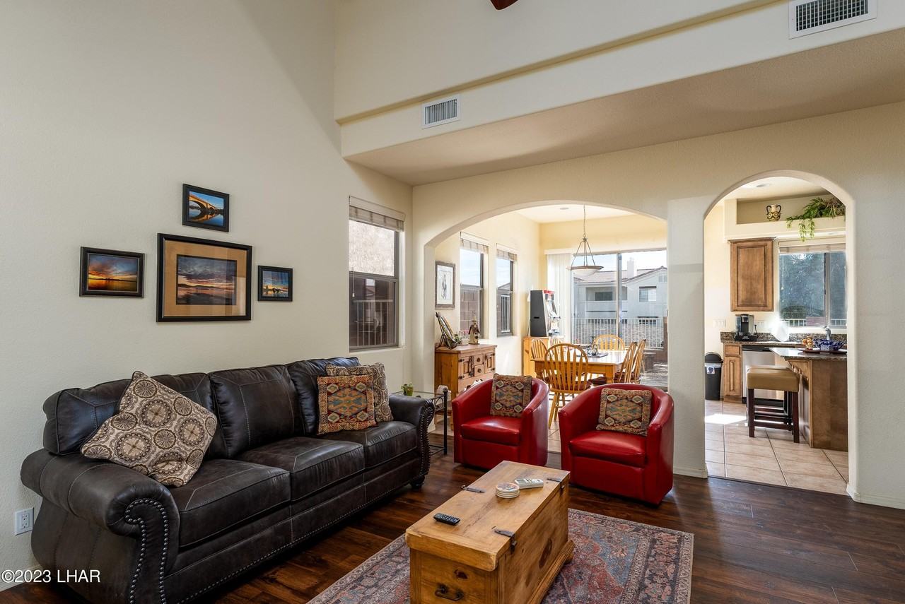 2041 Richey Cir - Photo 3 of 16