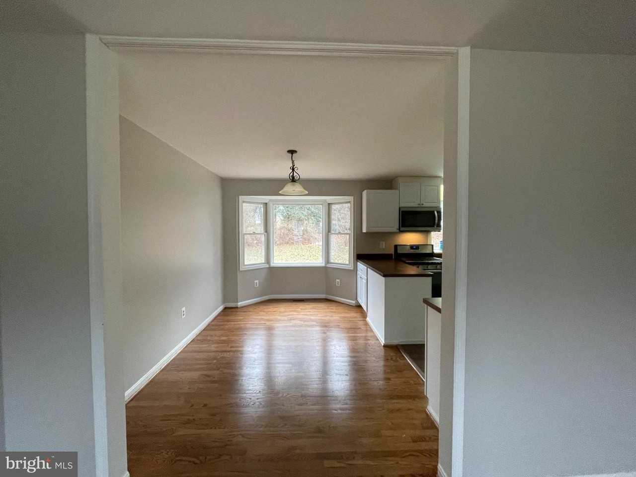 7004 Wick Ln - Photo 2 of 19