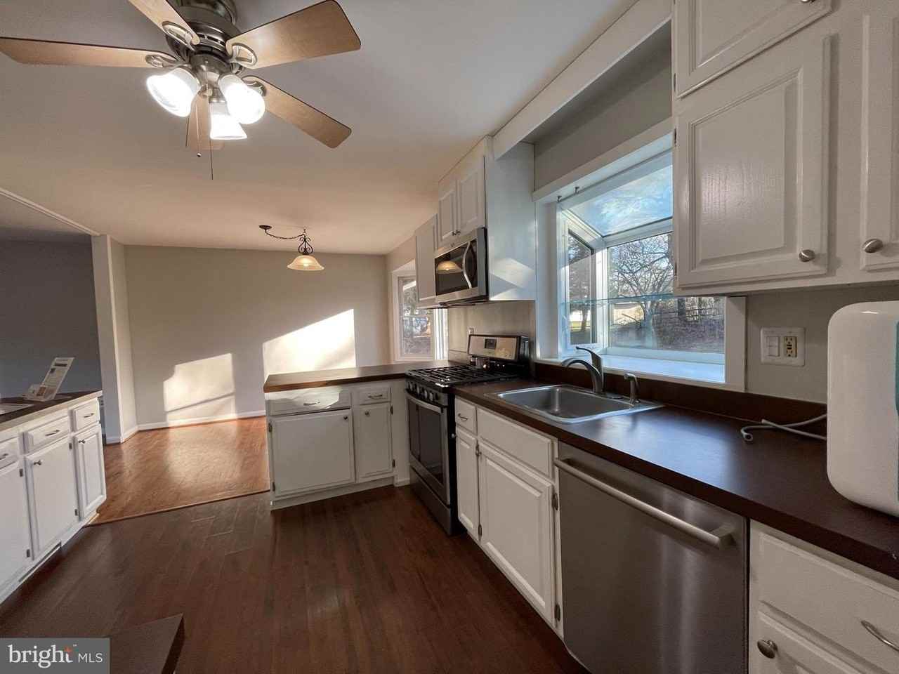 7004 Wick Ln - Photo 6 of 19