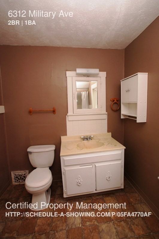 6312 Military Ave - Photo 3 of 22