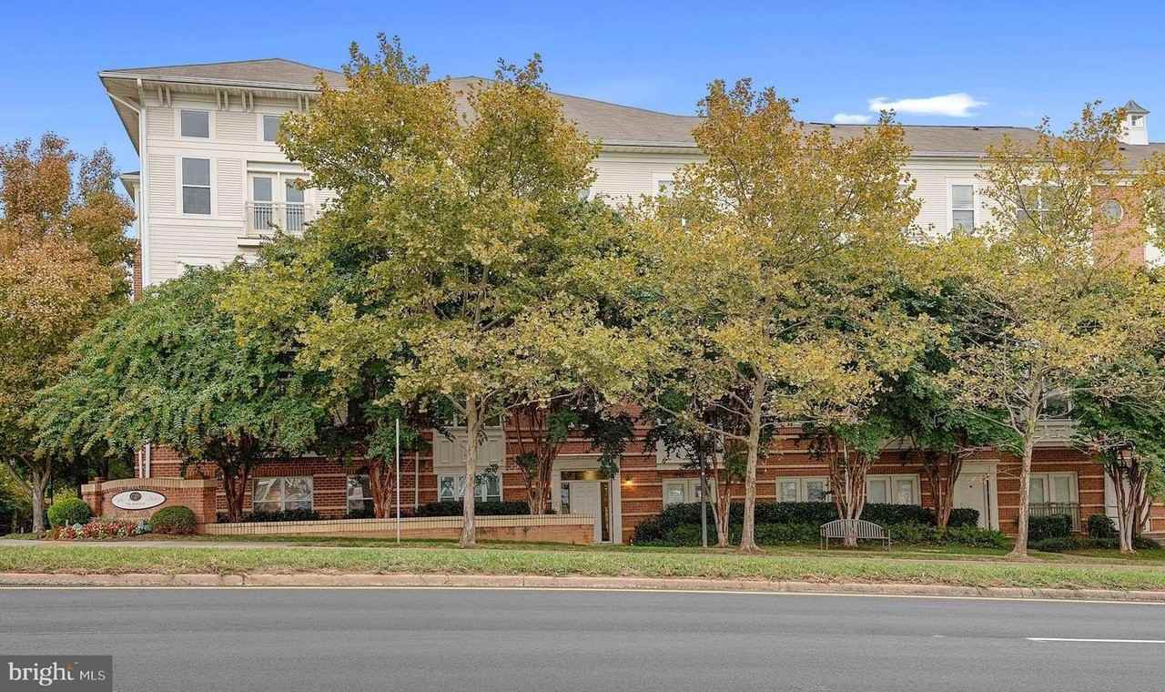 9490 Virginia Center Blvd - Photo 2 of 32