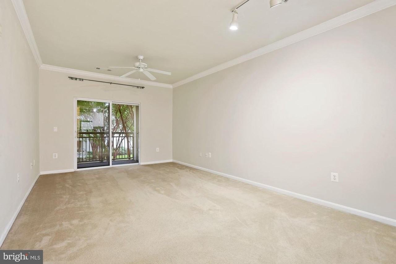 9490 Virginia Center Blvd - Photo 6 of 32