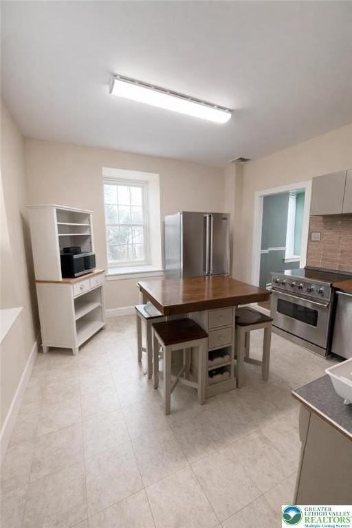 10637 Schantz Rd - Photo 3 of 19