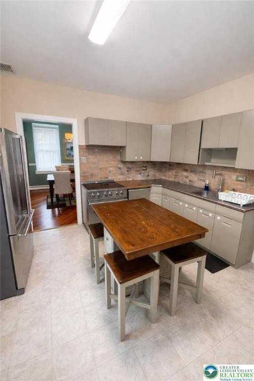 10637 Schantz Rd - Photo 4 of 19