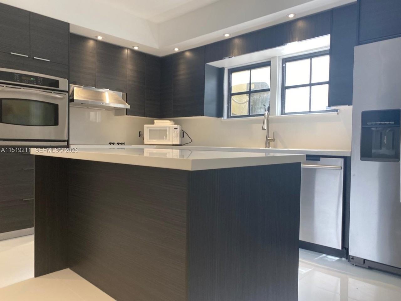 8900 Ne 1st Ave #1 - Photo 5 of 42