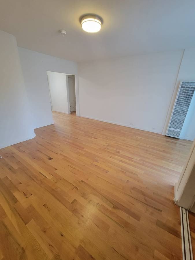 489 S Roxbury Dr #1-2 - Photo 6 of 8