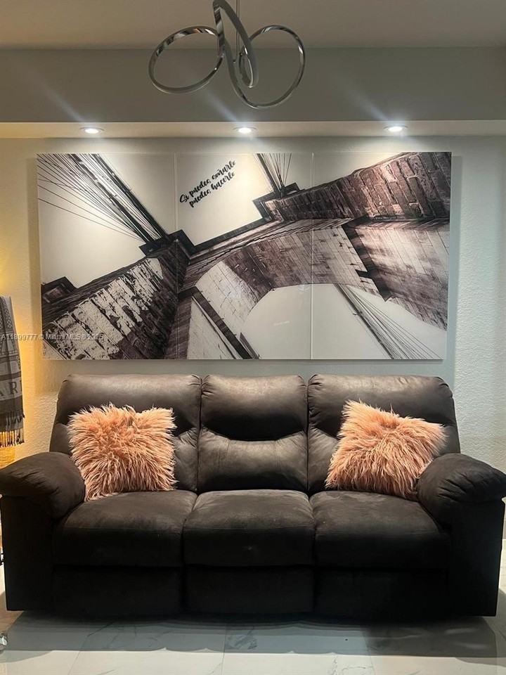 11501 Nw 89th St #102 - Photo 7 of 29