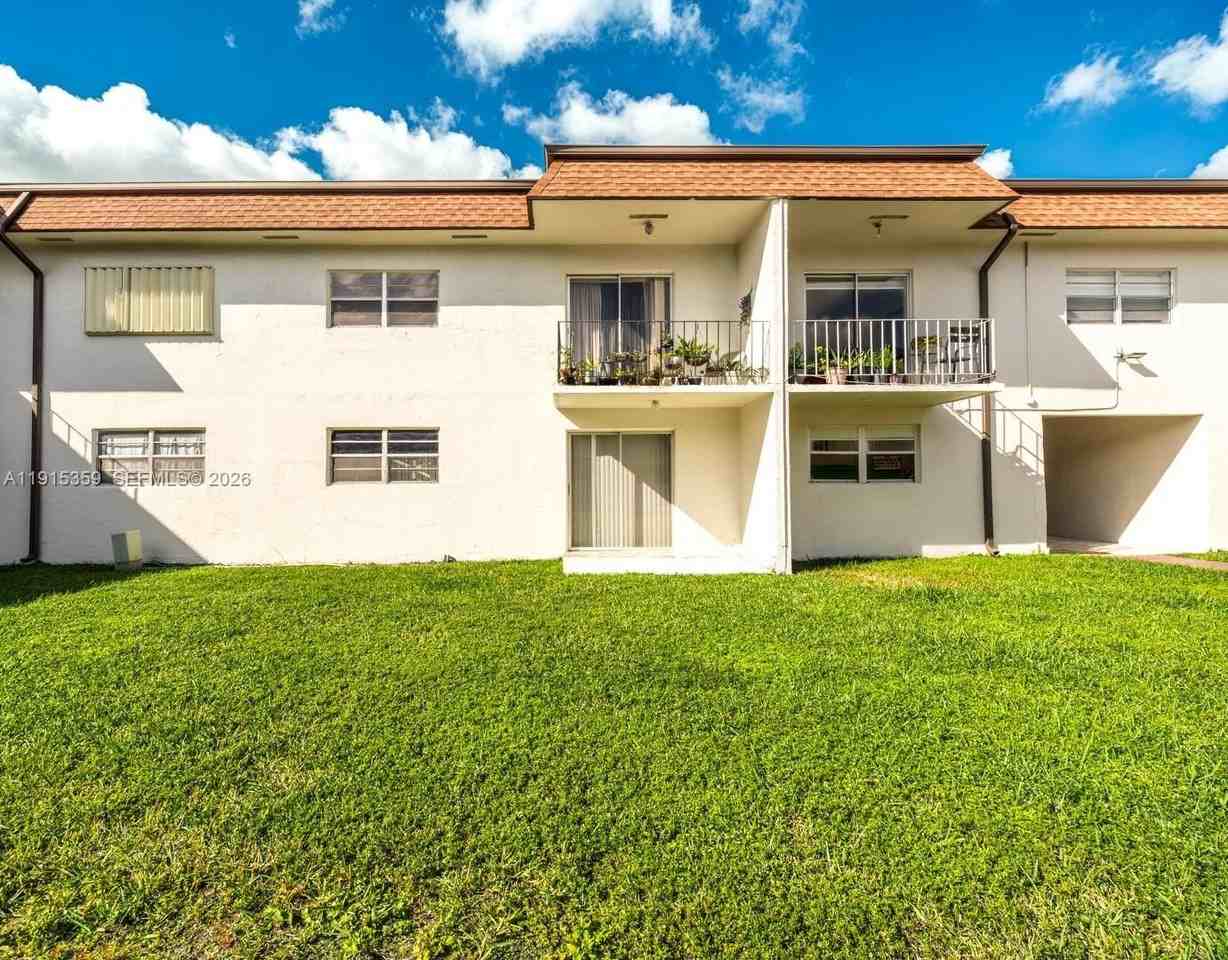 1225 W 35th St #31A - Photo 4 of 14