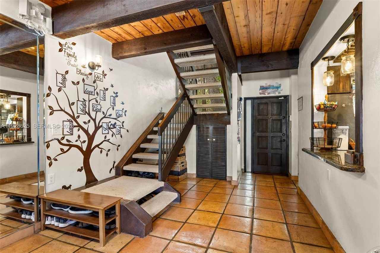 19440 Ne 26th Ave #53B - Photo 2 of 30