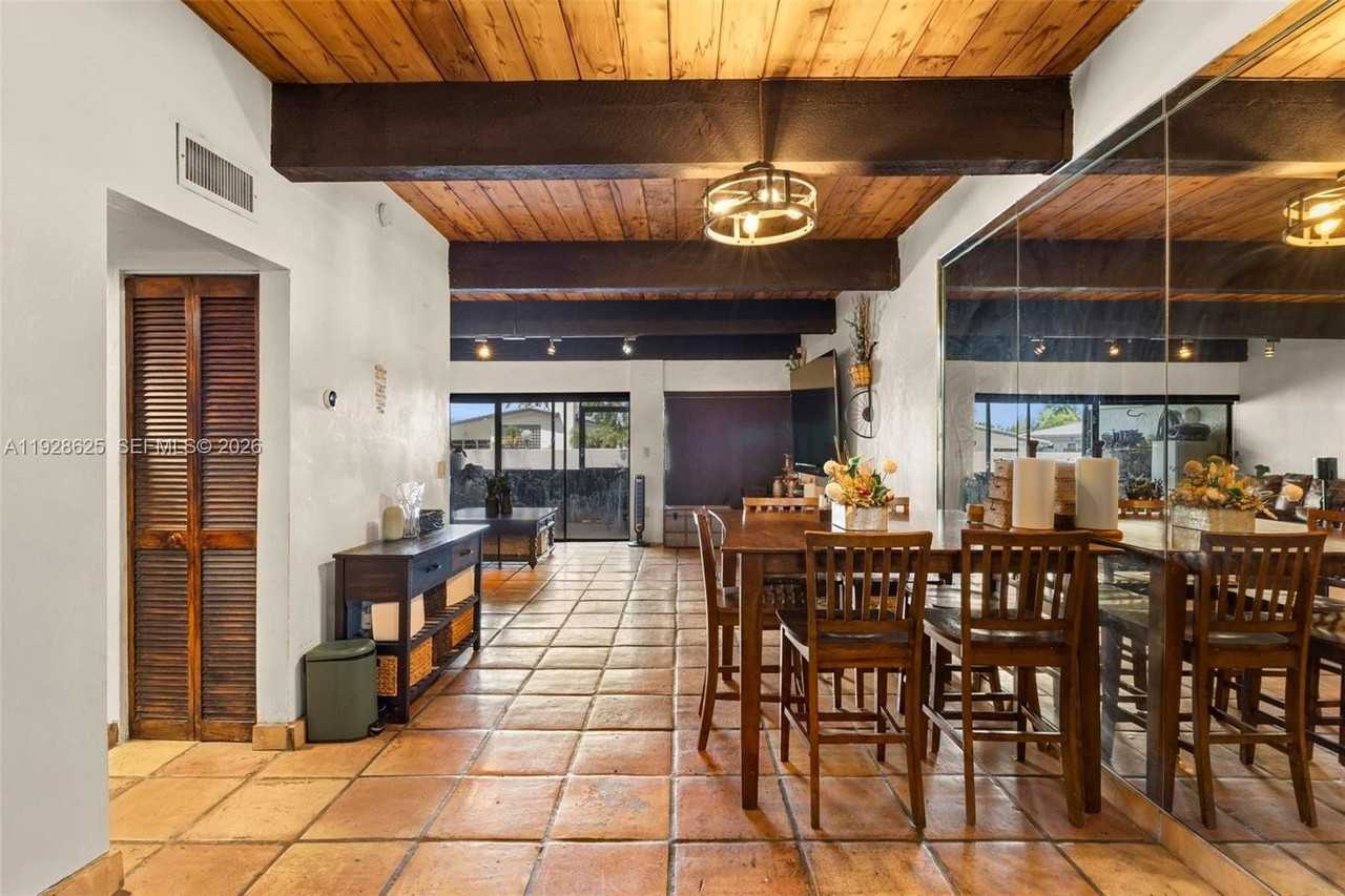 19440 Ne 26th Ave #53B - Photo 4 of 30