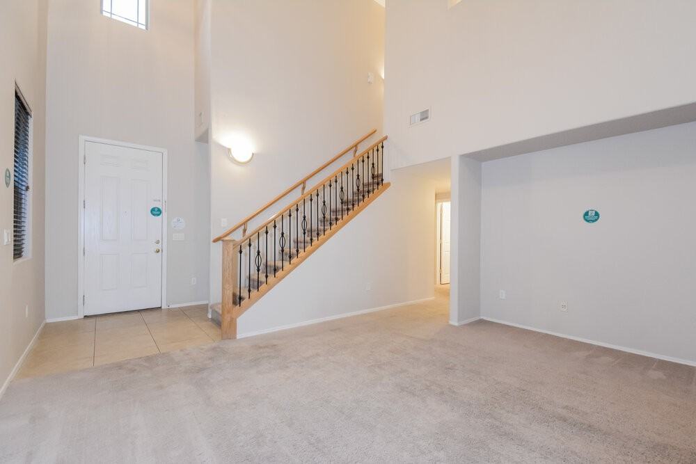 462 E Calle De Ocaso - Photo 4 of 17