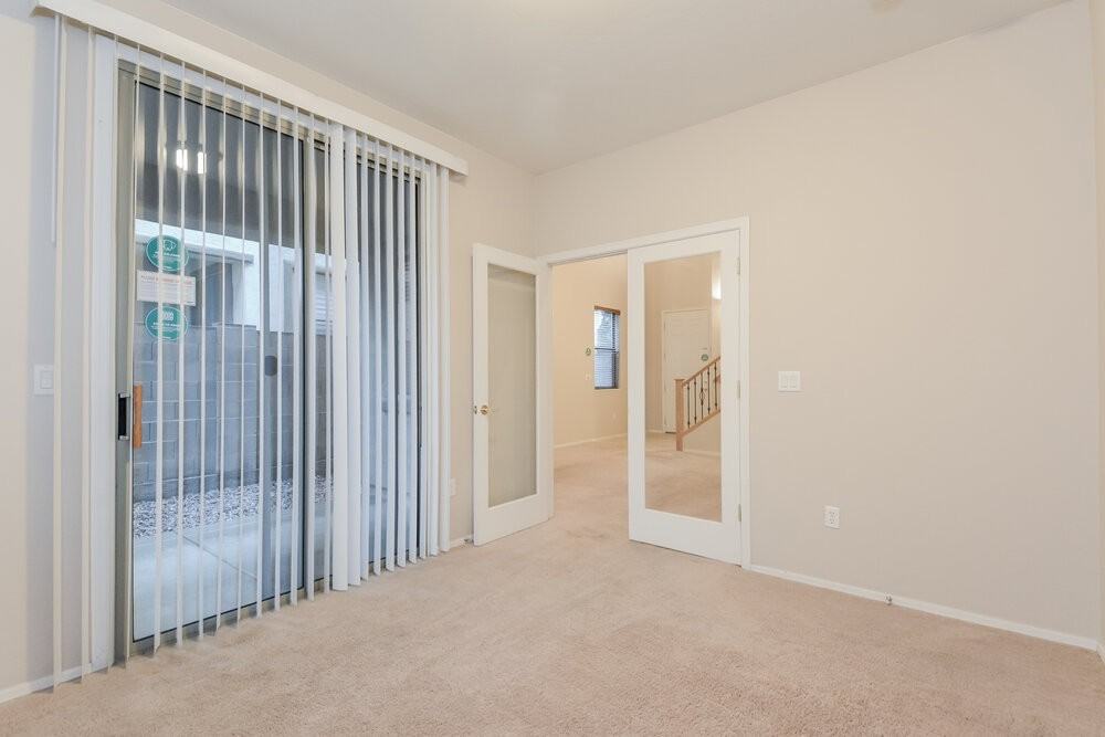 462 E Calle De Ocaso - Photo 5 of 17