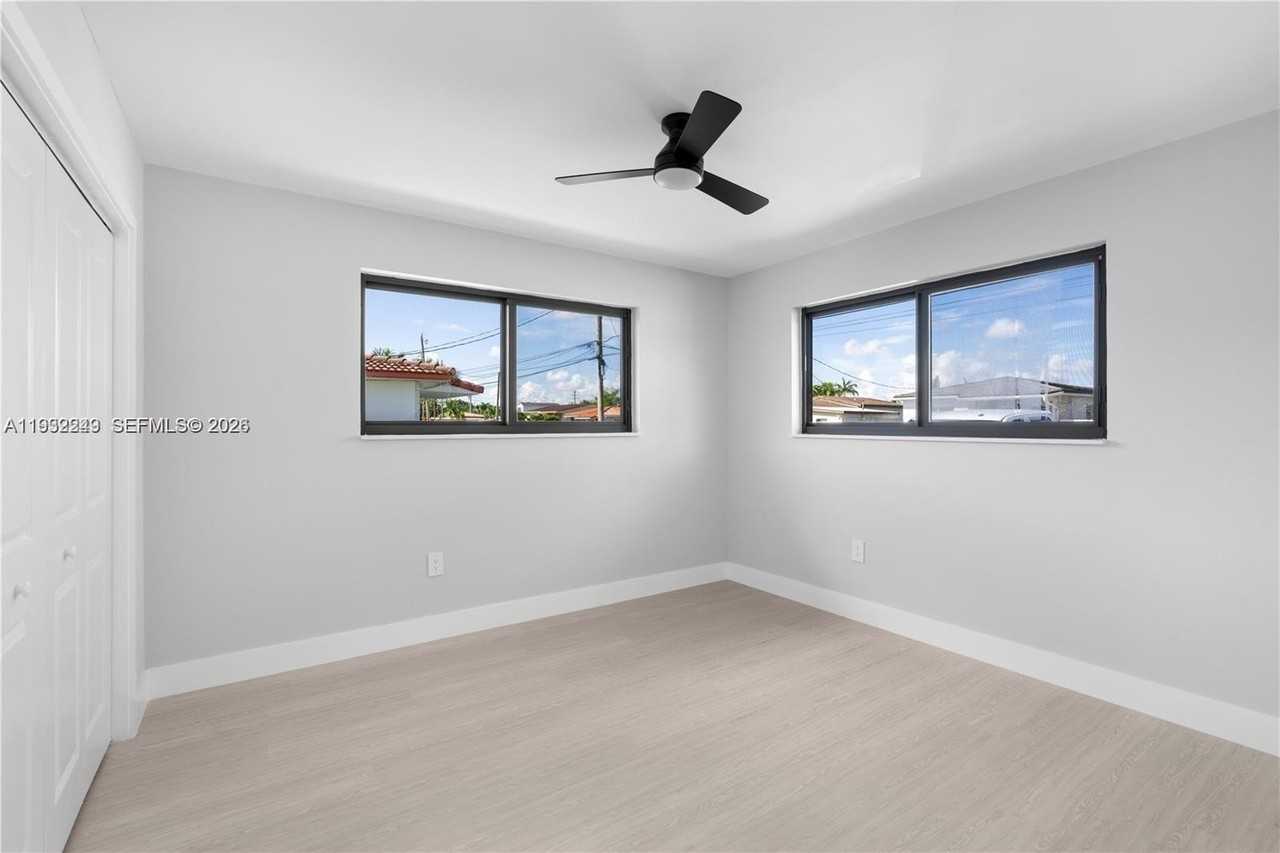 3223 Sw 90th Ave #3223 - Photo 5 of 10