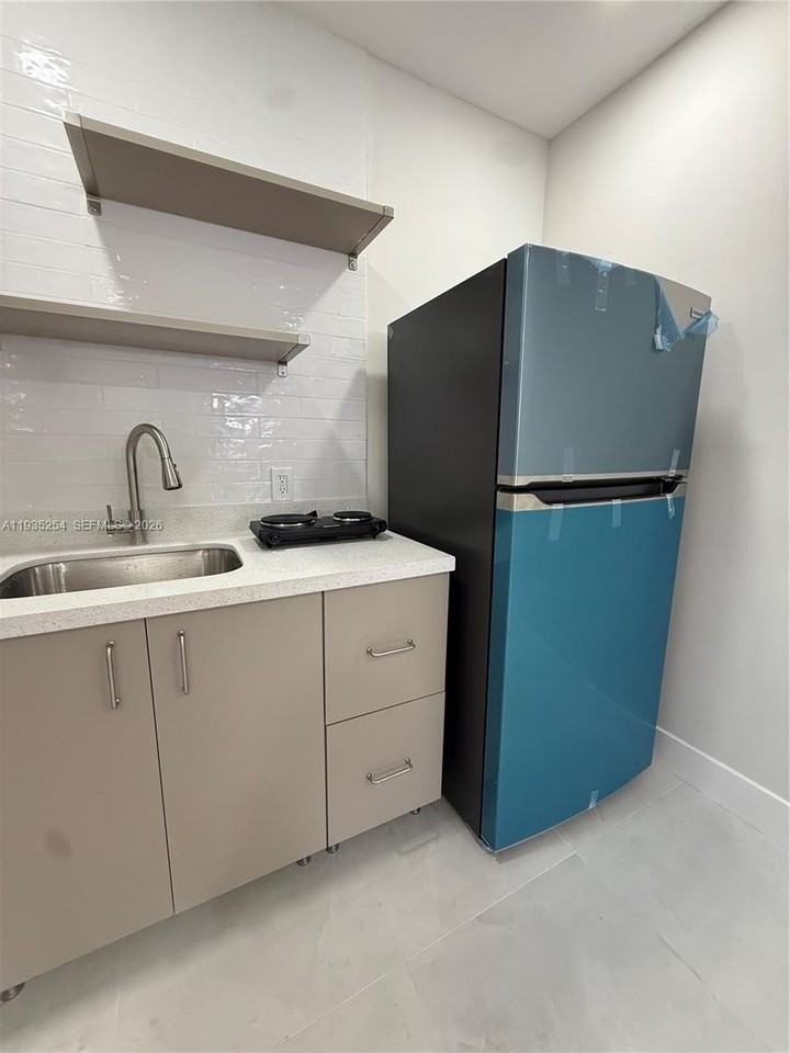 3445 Sw 62nd Way #3445 - Photo 3 of 6