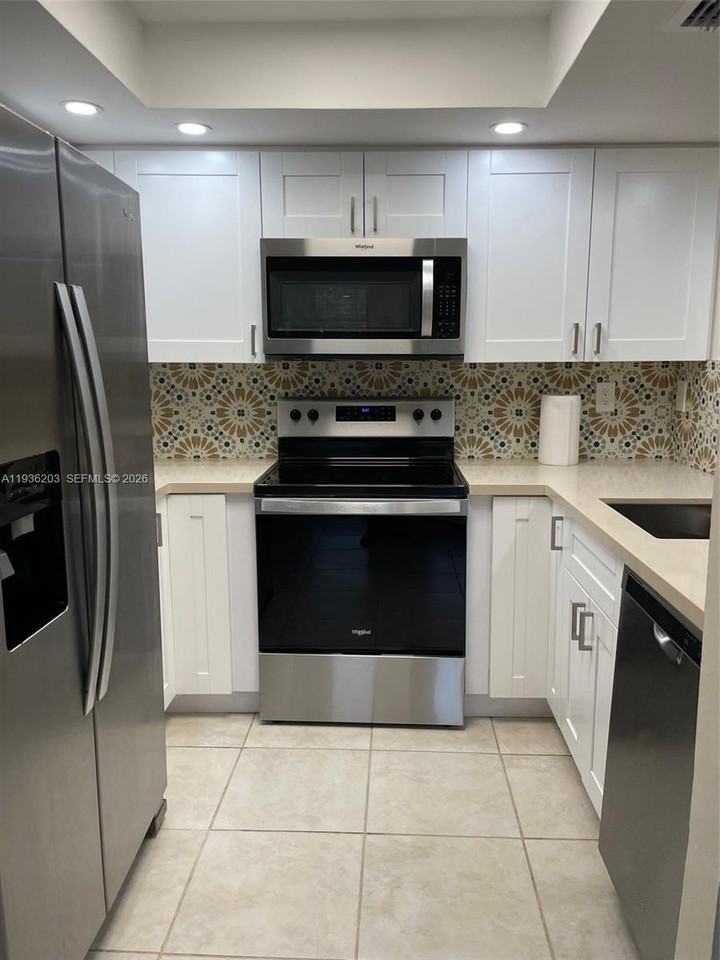 9040 Sw 125th Ave #D307 - Photo 4 of 8