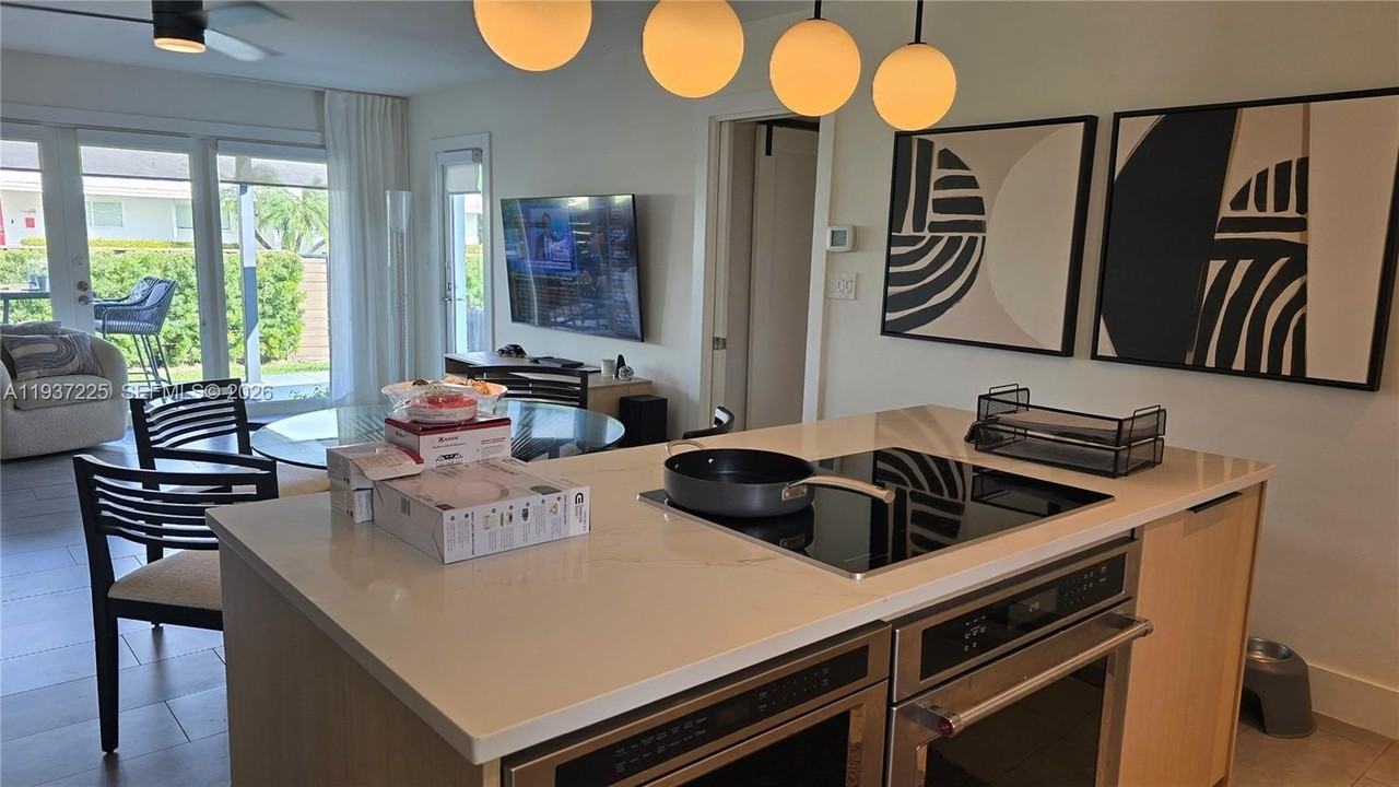 800 Polk St #NONE - Photo 4 of 18