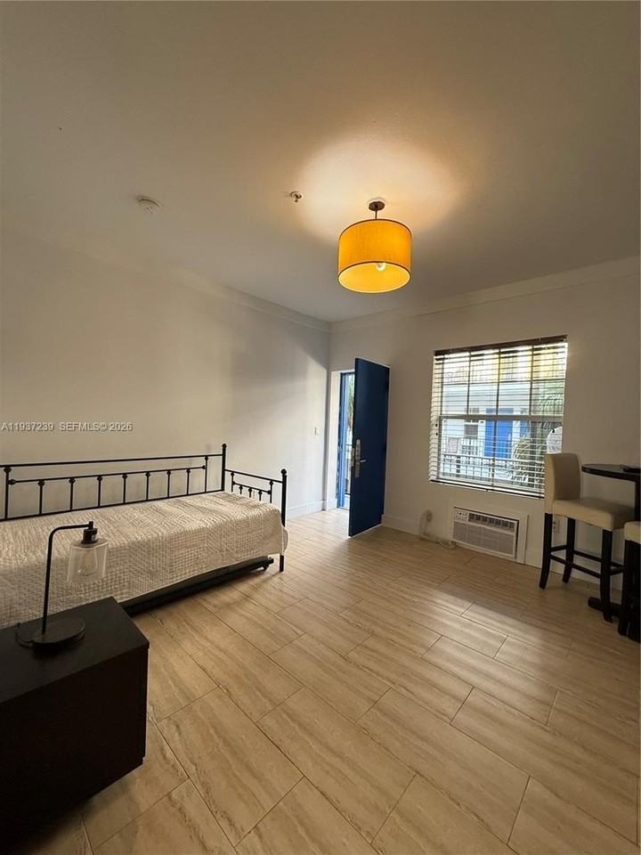 1330 Pennsylvania Ave #203 - Photo 3 of 11