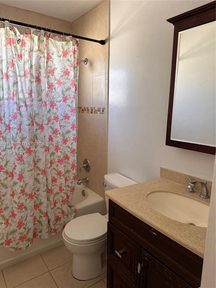 9840 Sw 163rd St - Photo 7 of 11