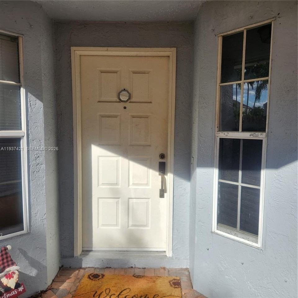 223 Sw 159th Ter #223 - Photo 3 of 24