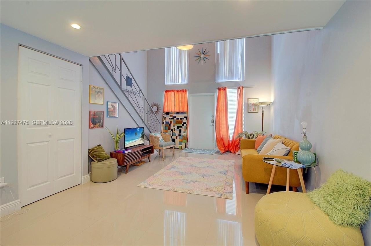 6865 Bay Dr #22 - Photo 6 of 25