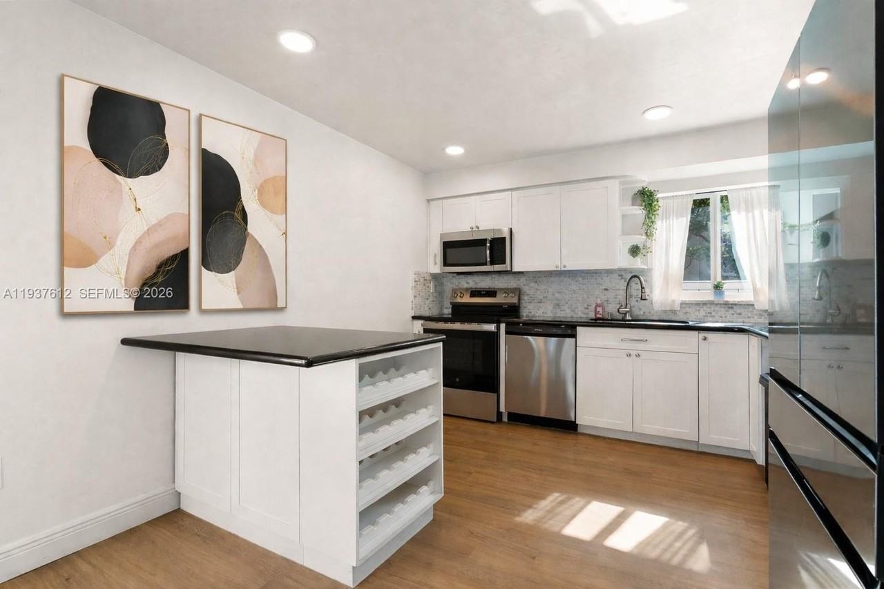 6830 Sw 45th Ln #2 - Photo 5 of 21