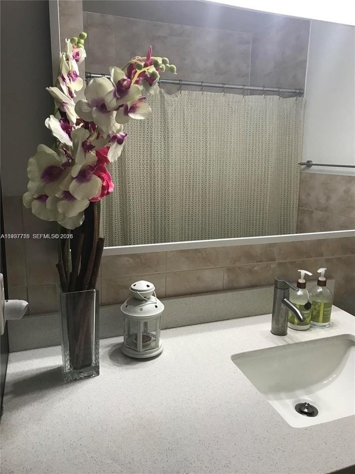 10794 N Kendall Dr #B2 - Photo 2 of 9